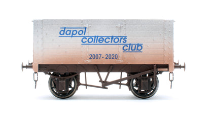 7F-072-015W 7 Plank 9' Wheelbase 2 Door Dapol Collectors Club - Weathered
