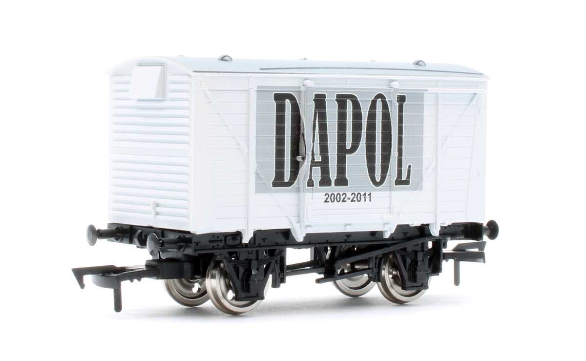 4F-011-195 Ventilated Van Dapol Logo 2002-2011