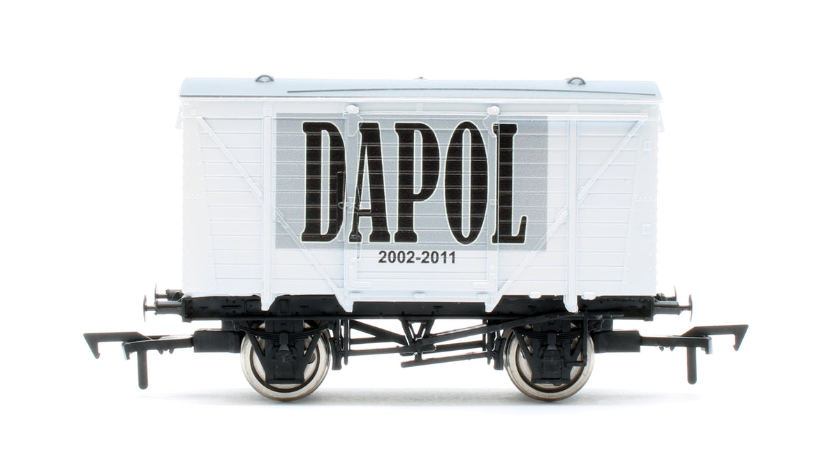 4F-011-195 Ventilated Van Dapol Logo 2002-2011
