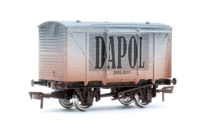 4F-011-196 Ventilated Van Dapol Logo 2002-2011 - Weathered