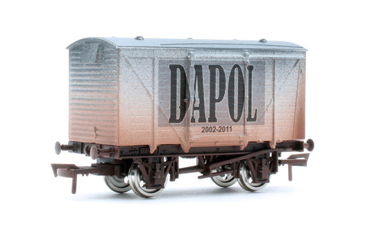 4F-011-196 Ventilated Van Dapol Logo 2002-2011 - Weathered