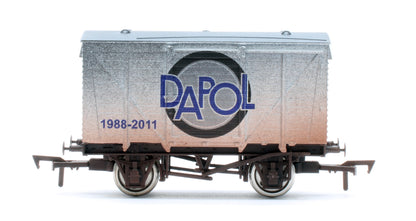 4F-011-198 Ventilated Van Dapol Logo 1988-2011 - Weathered