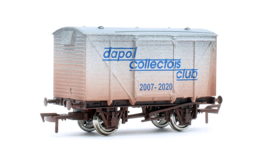4F-011-200 Ventilated Van Dapol Collectors Club - Weathered