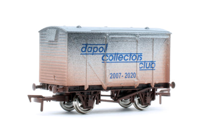 4F-011-200 Ventilated Van Dapol Collectors Club - Weathered