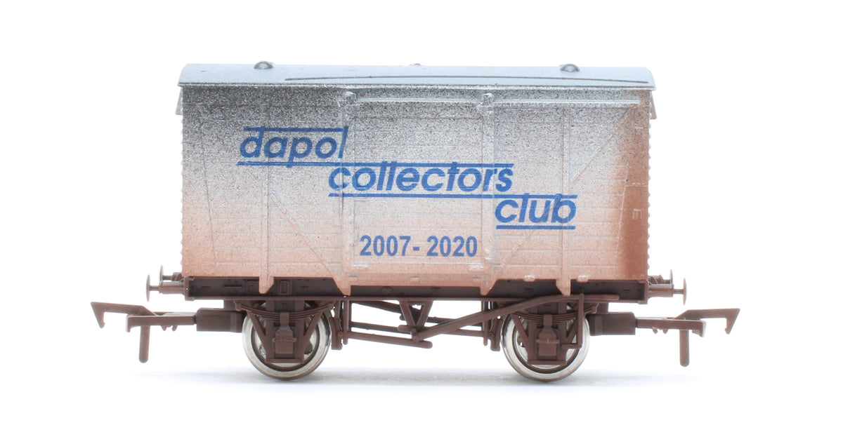 4F-011-200 Ventilated Van Dapol Collectors Club - Weathered