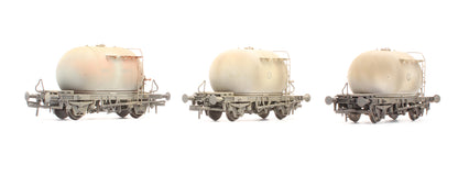 Pre-Owned IRM1012 CIE Bulk Cement Wagon - Ivory/Black - Set C - Custom Weathered