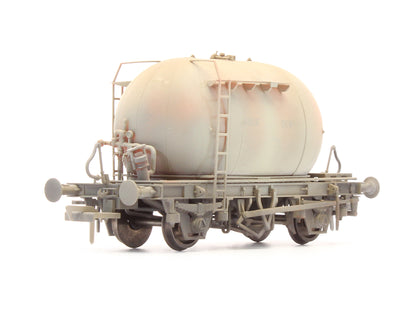 Pre-Owned IRM1012 CIE Bulk Cement Wagon - Ivory/Black - Set C - Custom Weathered