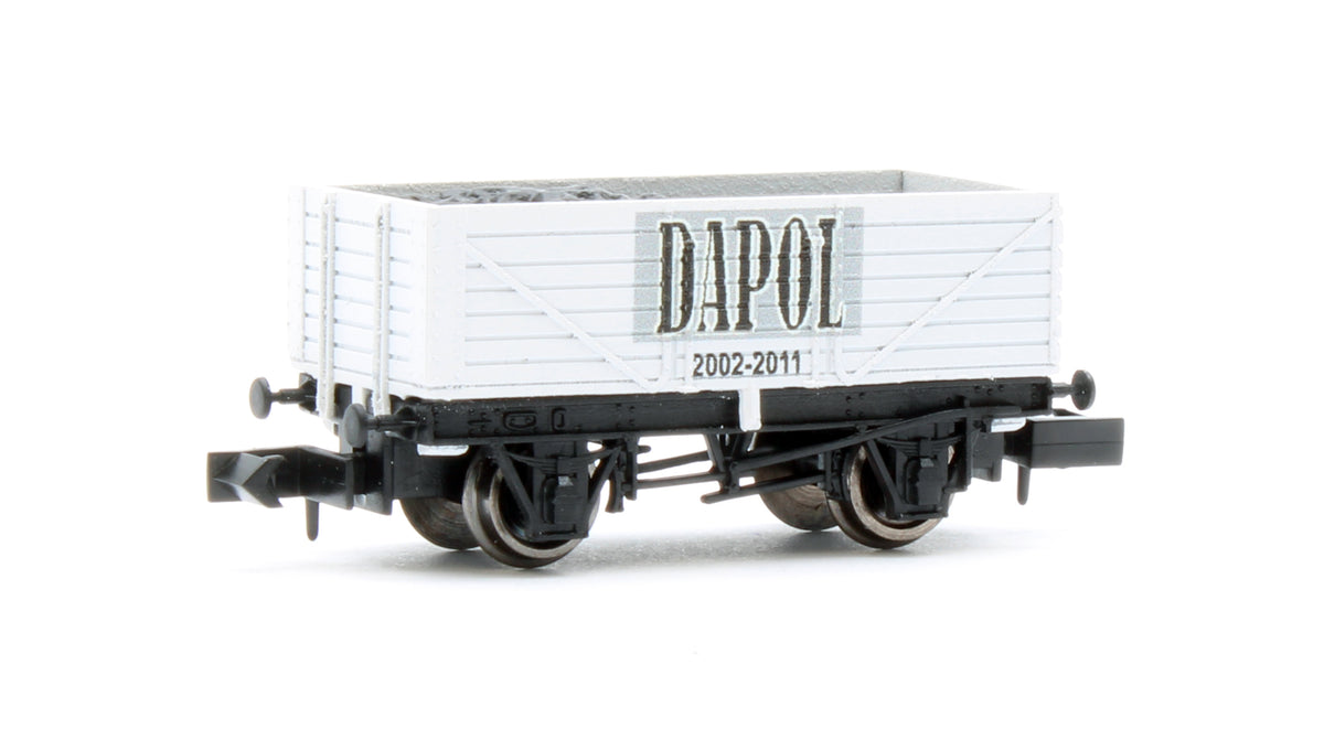 2F-071-134 7 Plank Dapol Logo 2002-2011