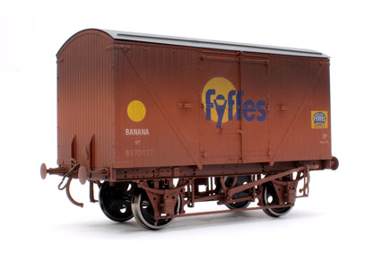 Banana Van Fyffes Bauxite Large Logo B570027 - Weathered