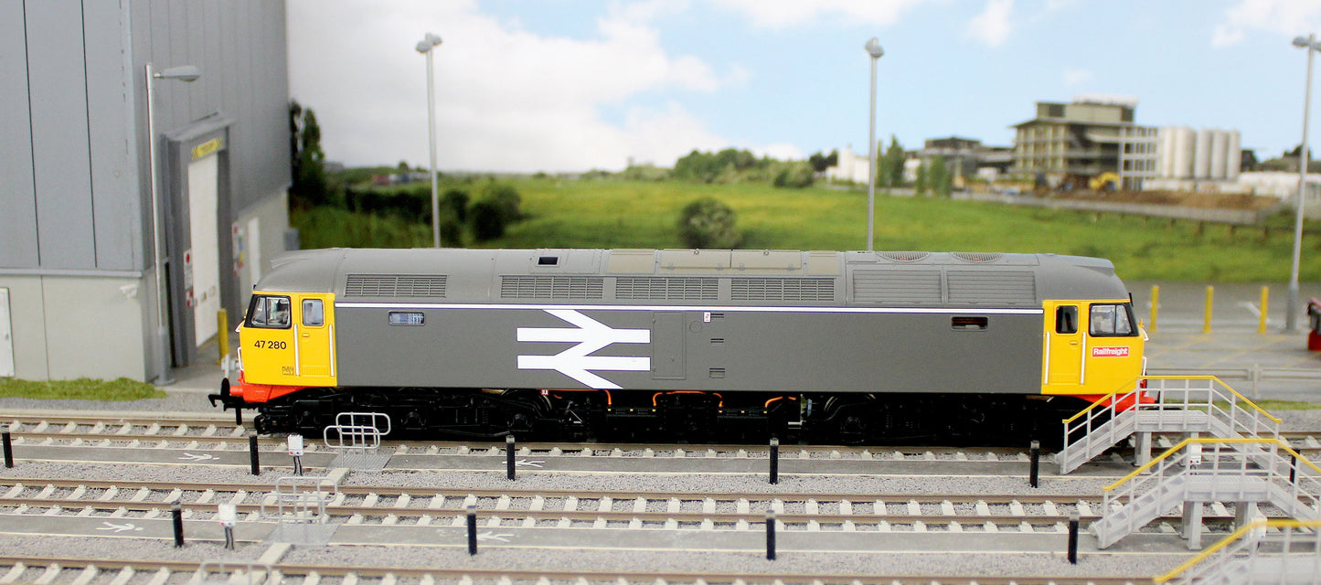 35-416 Class 47/0 47280 BR Railfreight Grey Diesel Locomotive