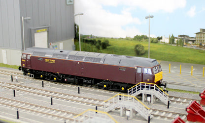 35-431 Class 47/4 47826 WCRC Maroon Diesel Locomotive