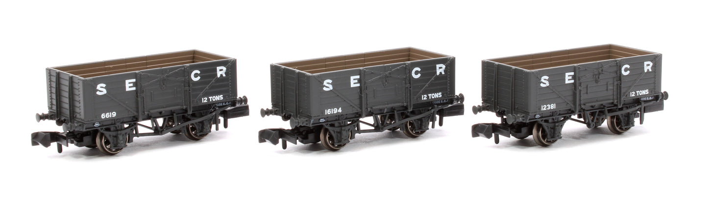 SECR Wagons Pack 3 - SECR Livery 7 Planks (Dia.1355)