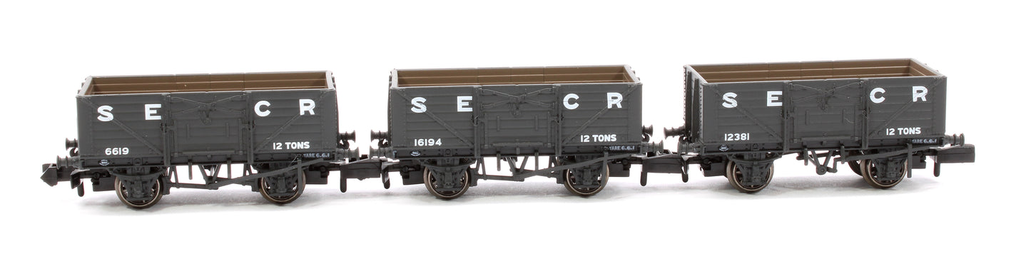 SECR Wagons Pack 3 - SECR Livery 7 Planks (Dia.1355)