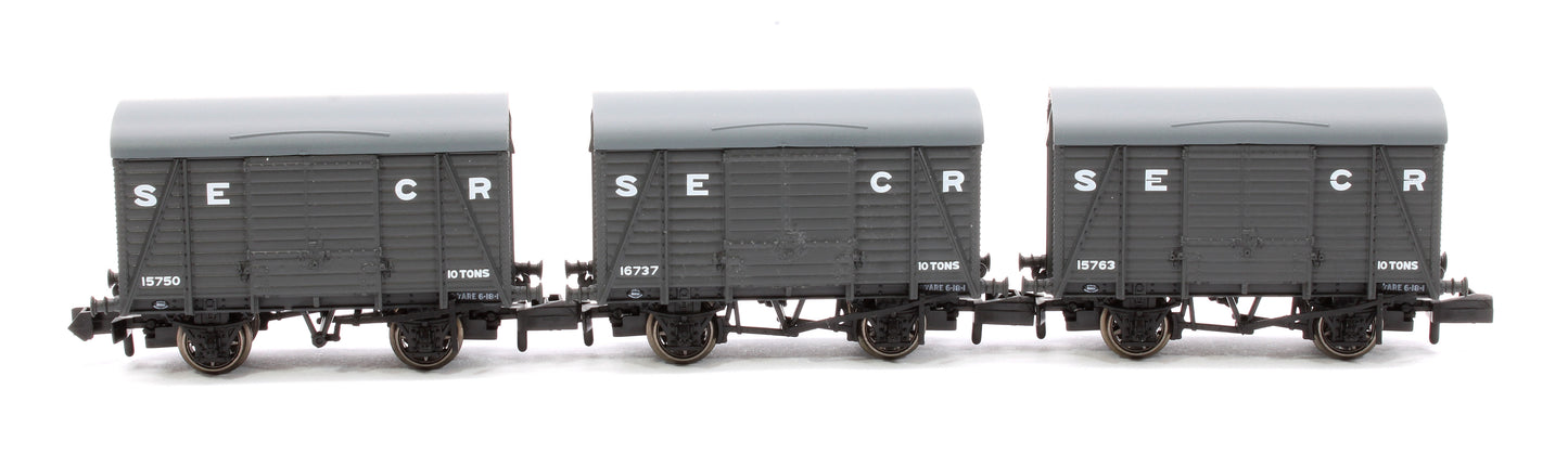 SECR Wagons Pack 4 - SECR Livery 10t Covered Vans (Dia.1426)