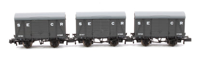 SECR Wagons Pack 4 - SECR Livery 10t Covered Vans (Dia.1426)