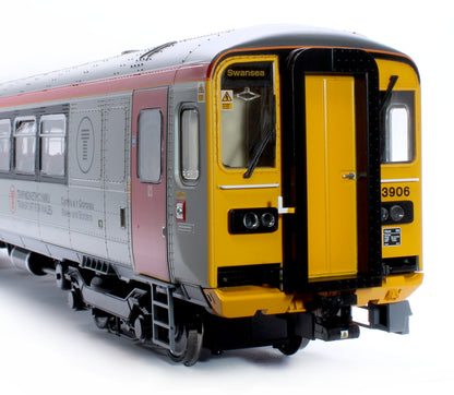 Class 153 Transport for Wales Grey/Red 153906 Diesel Locomotive - DCC Sound