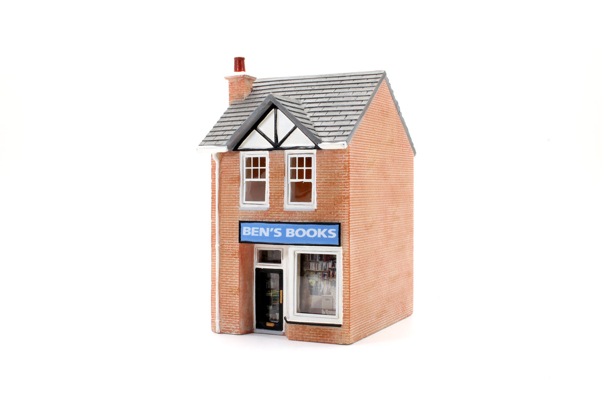 Pre-Owned R9269 Hornby Thomas & Friends 'Ben's Books' Building