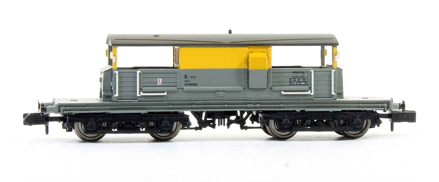 Pre-Owned 377-876Y Queen Mary Brake Van Departmental (Dutch) Exclusive Edition