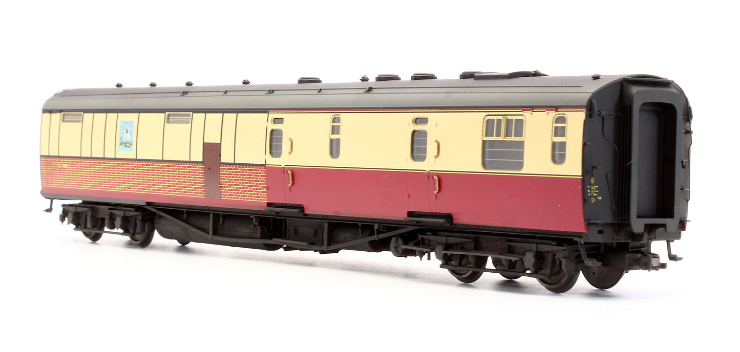 Pre-Owned R40470 BR 'Tavern' Kitchen and Buttery Car & Composite Restaurant - White Horse 7833 Twin Pack - Custom Weathered