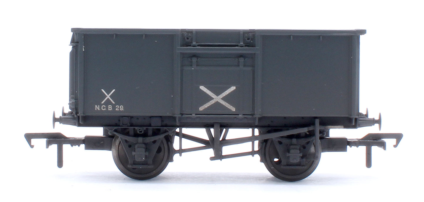 Pre-Owned Set Of 3 16T NCB BR Mineral Wagons Model Zone - Weathered
