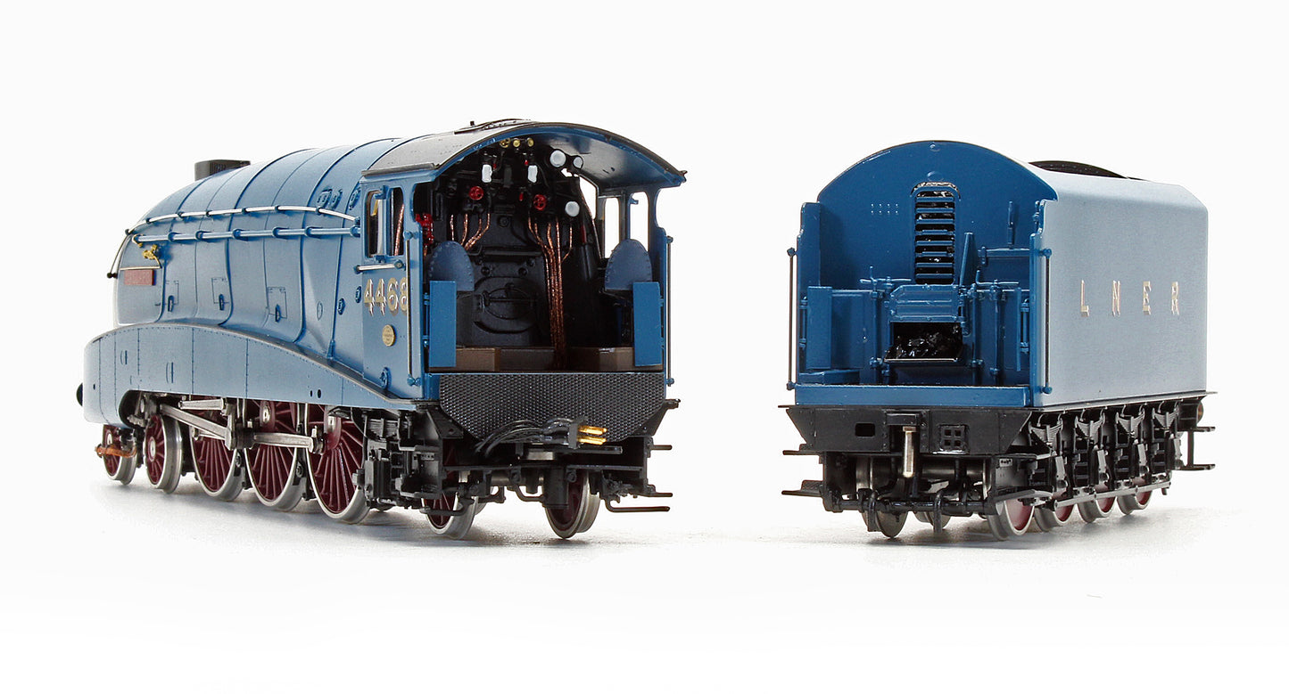 Pre-Owned LNER 4-6-2 A4 'Mallard' 4468 Steam Locomotive - DCC Sound