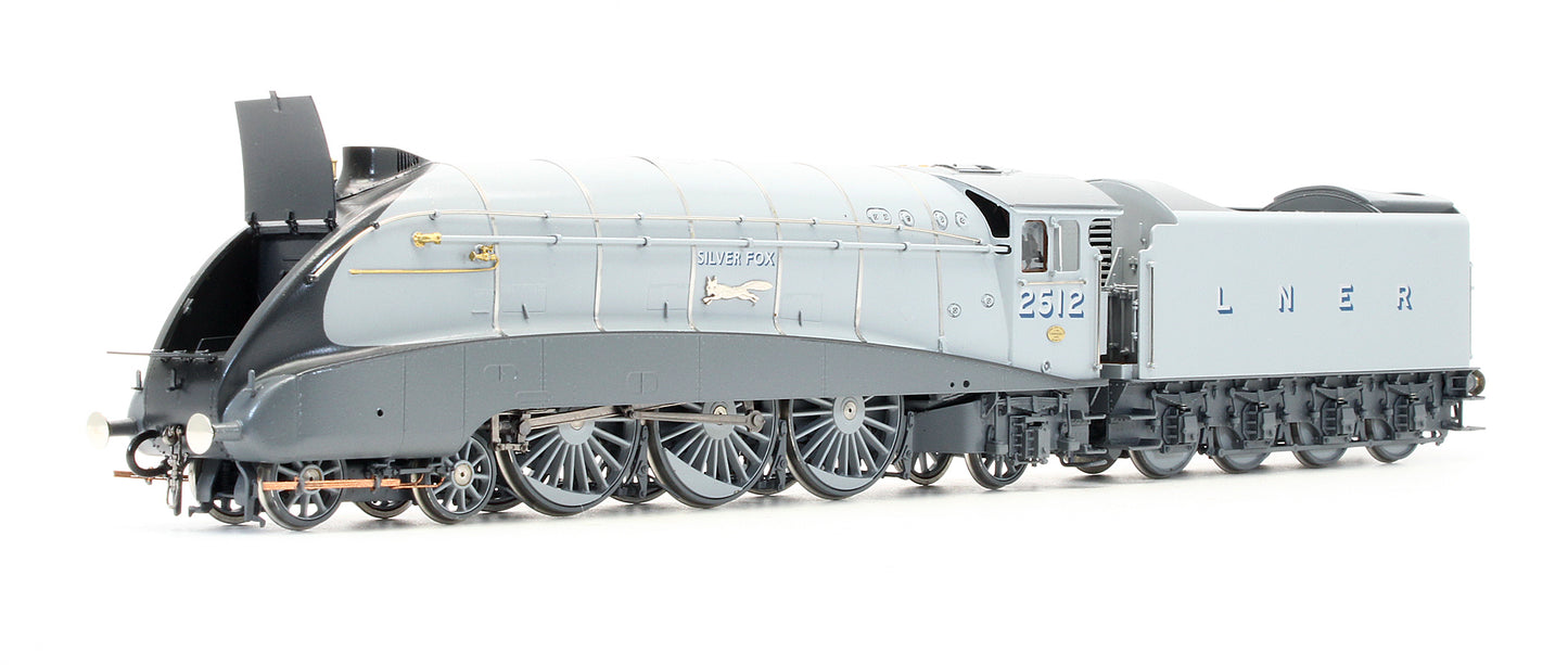 Pre-Owned LNER 4-6-2 Silver A4 'Silver Fox' 2512 Steam Locomotive - DCC Sound