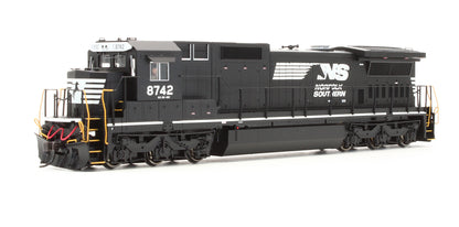 Pre-Owned Dash 8-40C Norfolk Southern "Horsehead" Diesel Locomotive - Road #8742 - DCC Sound