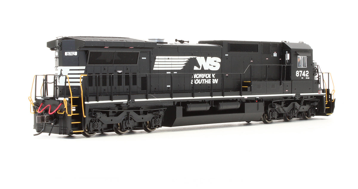 Pre-Owned Dash 8-40C Norfolk Southern "Horsehead" Diesel Locomotive - Road #8742 - DCC Sound