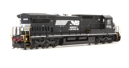 Pre-Owned Dash 8-40C Norfolk Southern "Horsehead" Diesel Locomotive - Road #8742 - DCC Sound