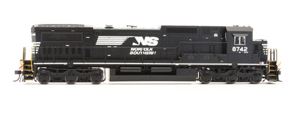 Pre-Owned Dash 8-40C Norfolk Southern "Horsehead" Diesel Locomotive - Road #8742 - DCC Sound