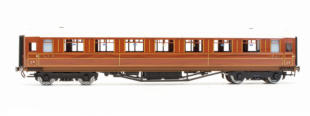 Pre-Owned LNER Teak Gresley 3rd Coach No.1842