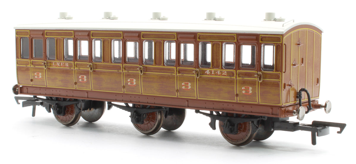 LNER 6 Wheel 3rd Class Coach No.4141