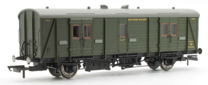 Pre-Owned SR Maunsell Passenger Brake 'Van C' 753
