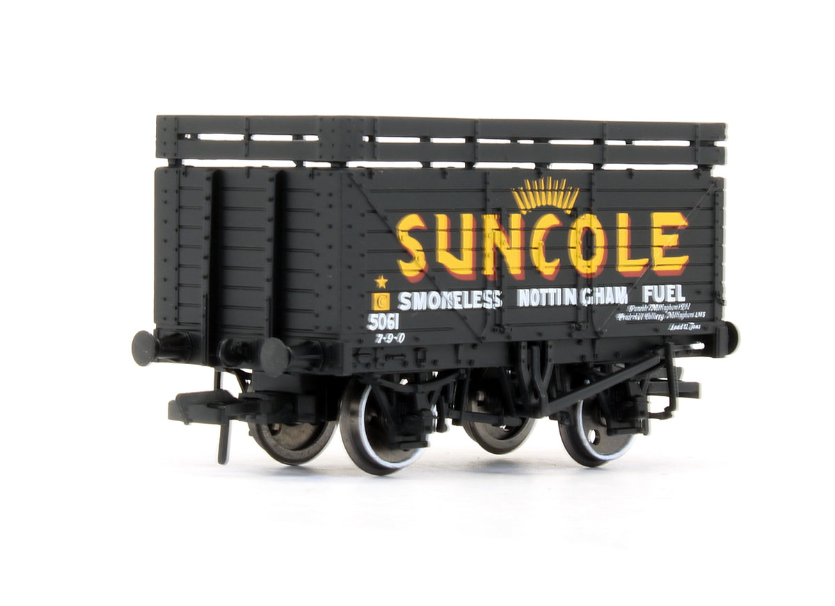 Pre-Owned 8 Plank Wagon With Coke Rails 'Suncole' No.5061