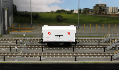 KRM-MICA-OO-1 GWR ‘Mica B’ Refrigerated Meat Van - Didcot Van 1 - 105860