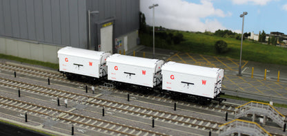 KRM-MICA-OO-A GWR ‘Mica B’ Refrigerated Meat Van - SVR Preserved Wagons - Pack of 3