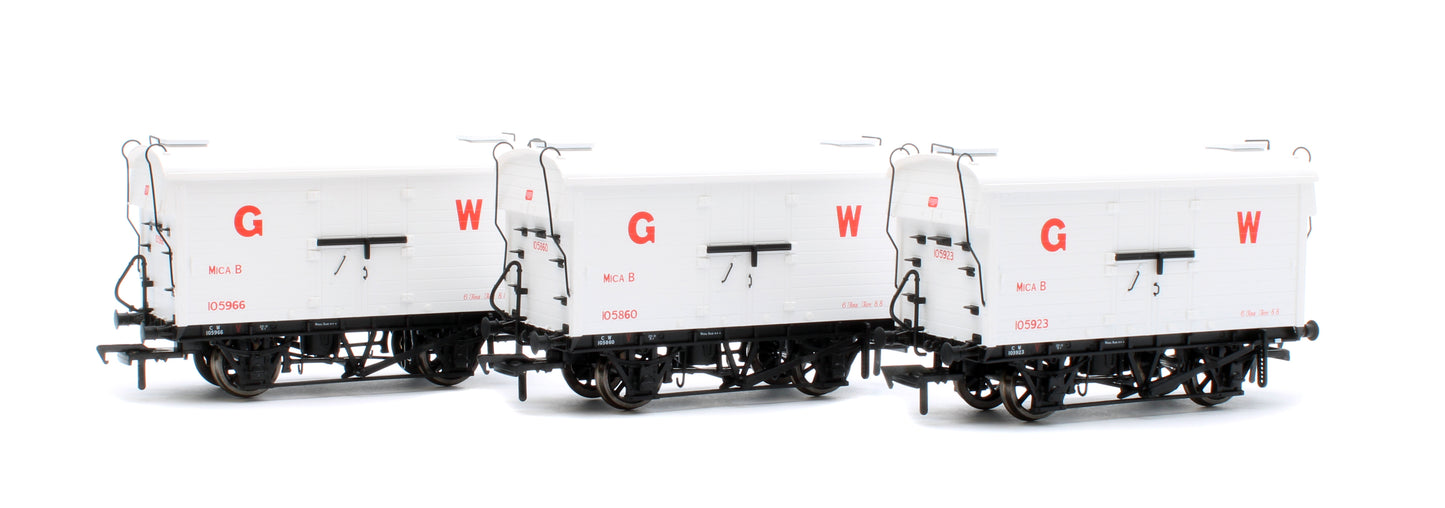 KRM-MICA-OO-B GWR ‘Mica B’ Refrigerated Meat Van - Didcot Preserved Wagons - Pack of 3