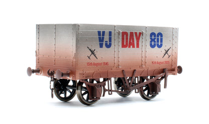 7 Plank 9' W/B VJ Day Airforce 80th Anniversary - Weathered
