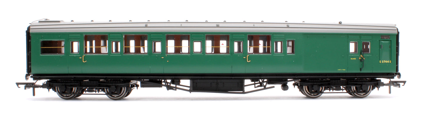 Pre-Owned BR Green Maunsell 6 Compartment Brake Coach No.3744