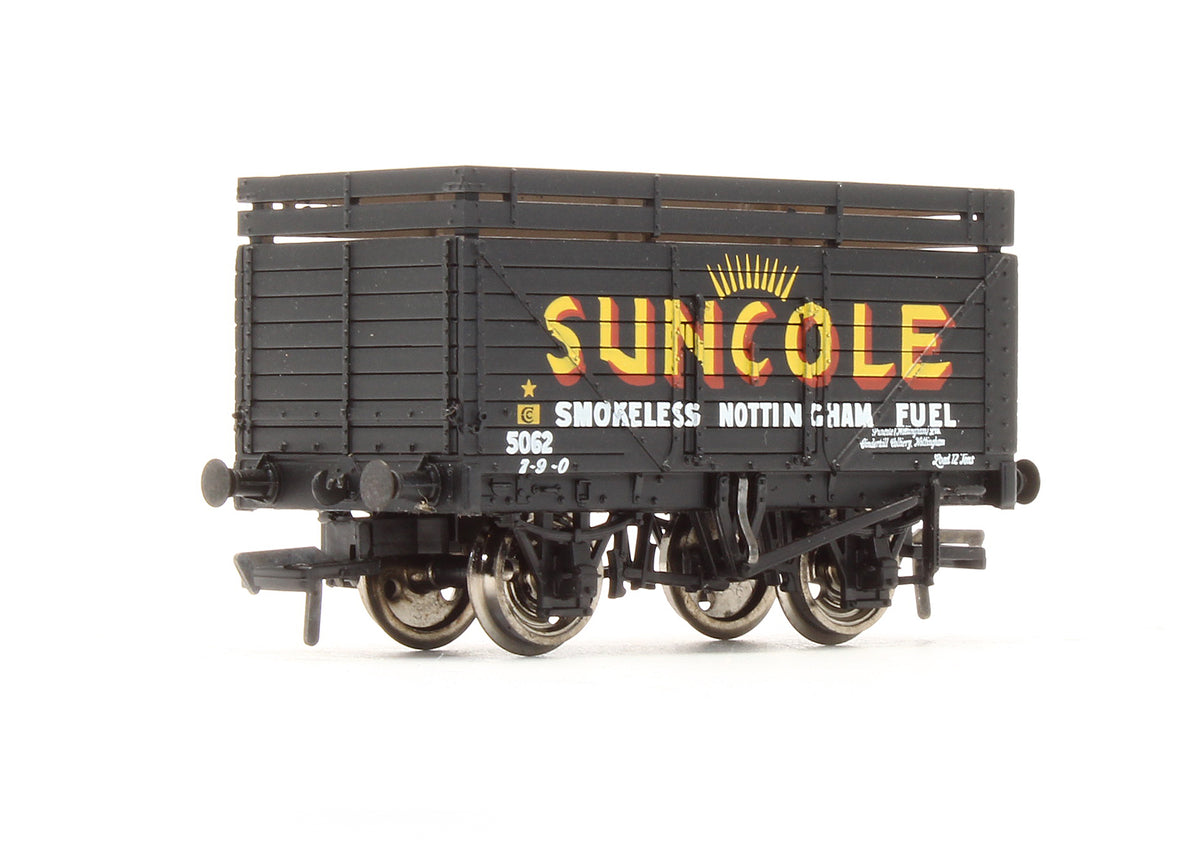 Pre-Owned 8 Plank wagon With Coke rail 'Suncole' No.5062