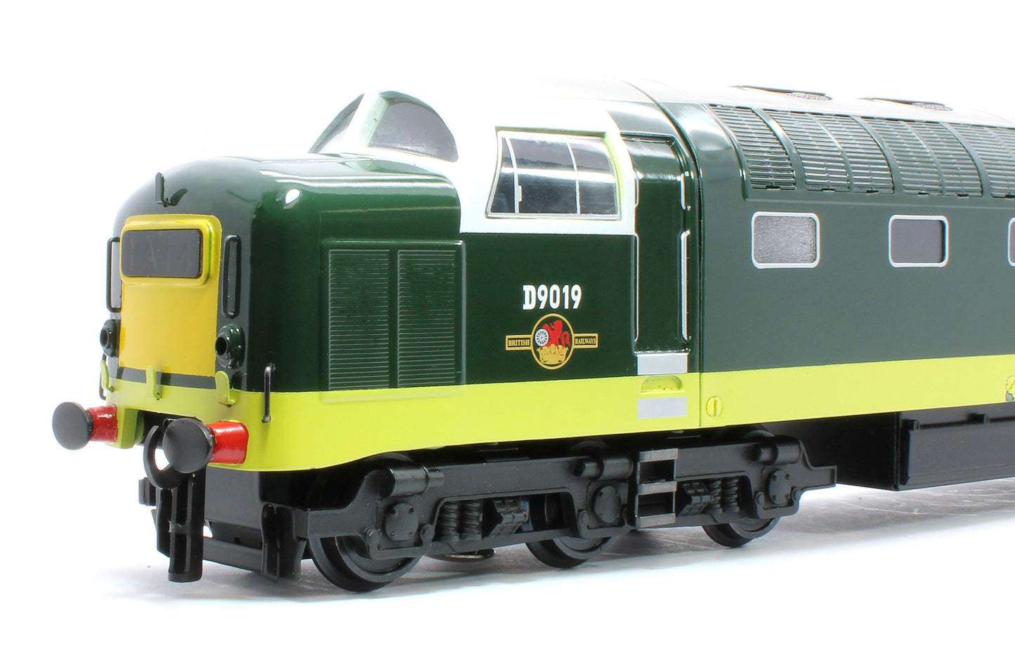E/41-B2 Class 55 English Electric Deltic "The Royal Highland Fusilier" BR Green Small Yellow Panels No. D9019 Diesel Locomotive