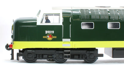 E/41-B2 Class 55 English Electric Deltic "The Royal Highland Fusilier" BR Green Small Yellow Panels No. D9019 Diesel Locomotive