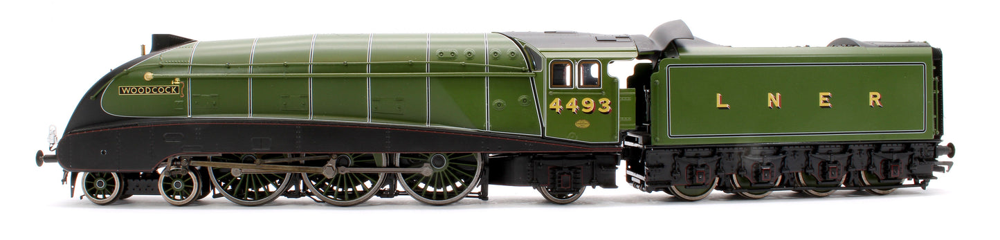 Pre-Owned BL-001-008 Black Label Class A4 Woodcock LNER Green Valanced 4-6-2 No.4493 Steam Locomotive - DCC Sound & Smoke