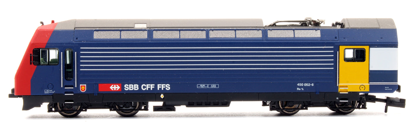 Pre-Owned SBB Re 450 Electric Locomotive with 3 Passenger Cars