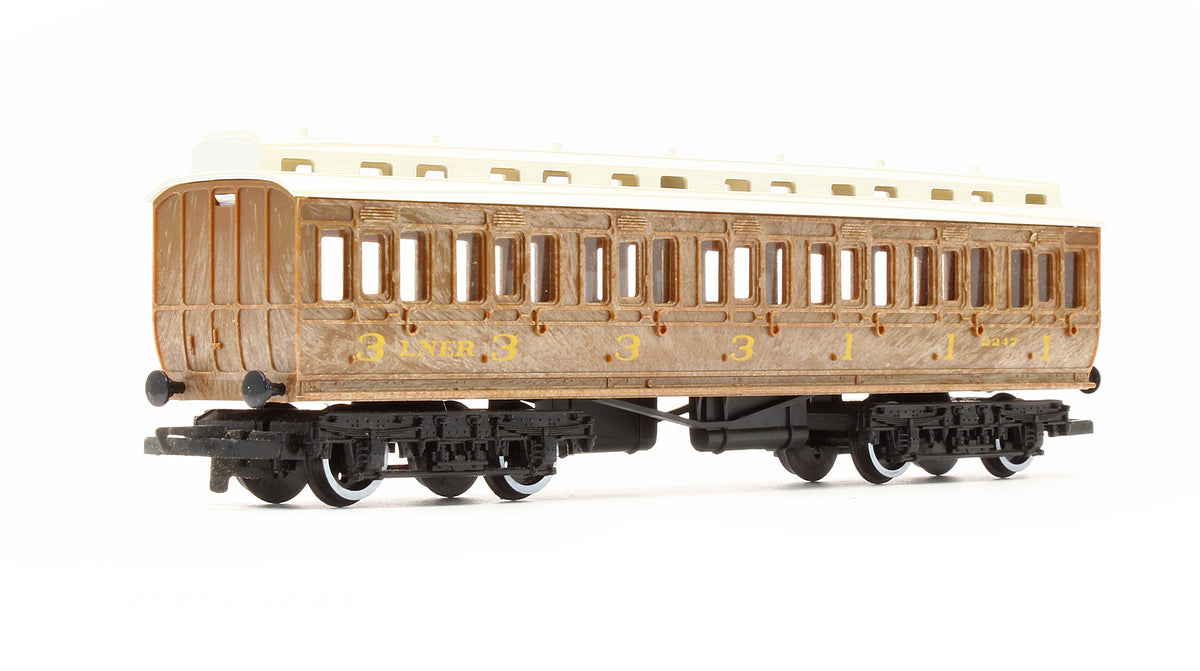 Pre-Owned LNER Clerestory Composite Coach '2247'
