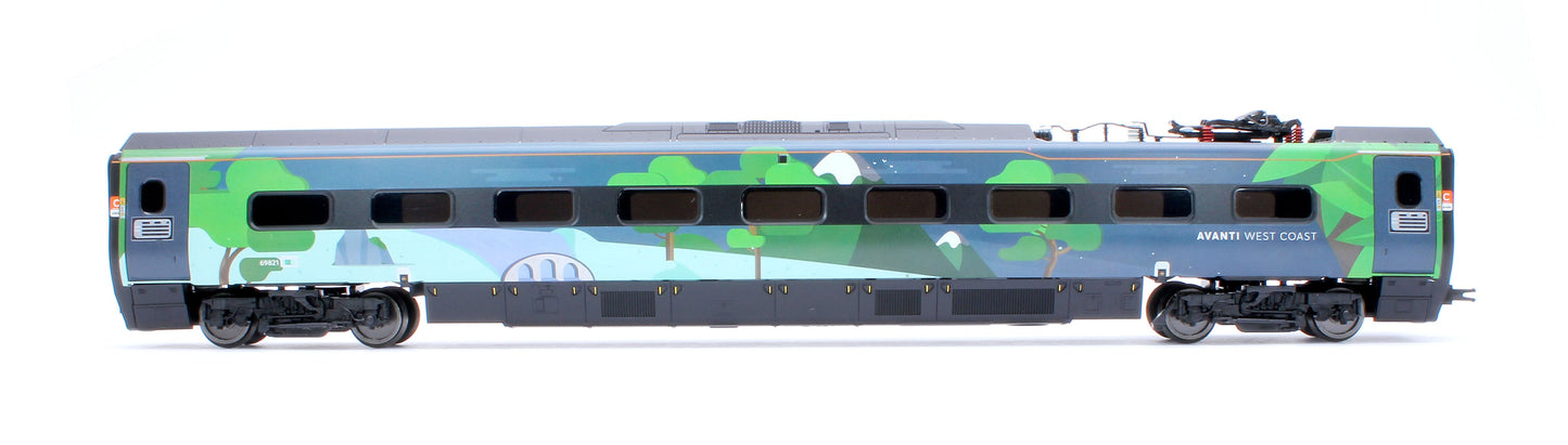 Pre-Owned R30444 Avanti West Coast Class 390 COP26 Livery 4 Car Train Pack No.390121