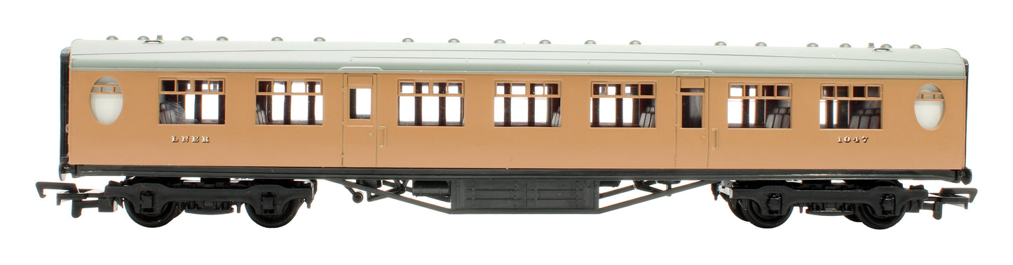 Pre-Owned 34-377 LNER 63' Thompson 3rd Corridor Post War Brown Coach '1047'