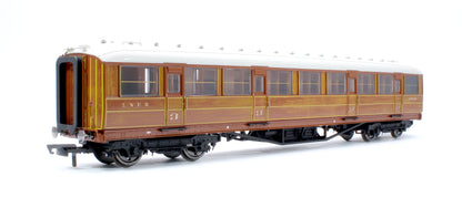 LNER Gresley Corridor Teak Coaches 3rd class No.31869