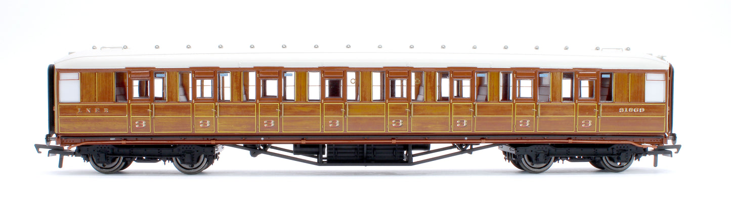 LNER Gresley Corridor Teak Coaches 3rd class No.31869