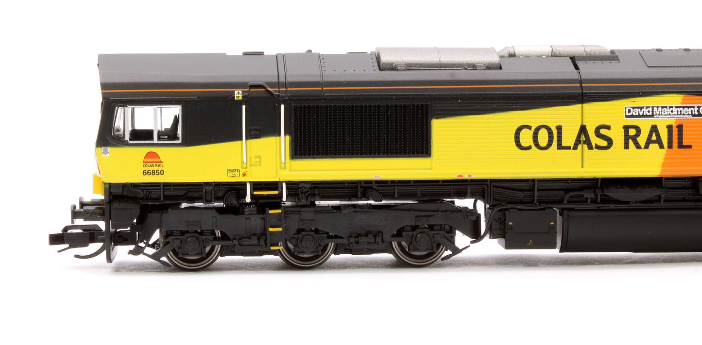 Pre-Owned TT3019M Class 66 Co-Co 66850 'David Maidment OBE' Colas Rail Diesel Locomotive